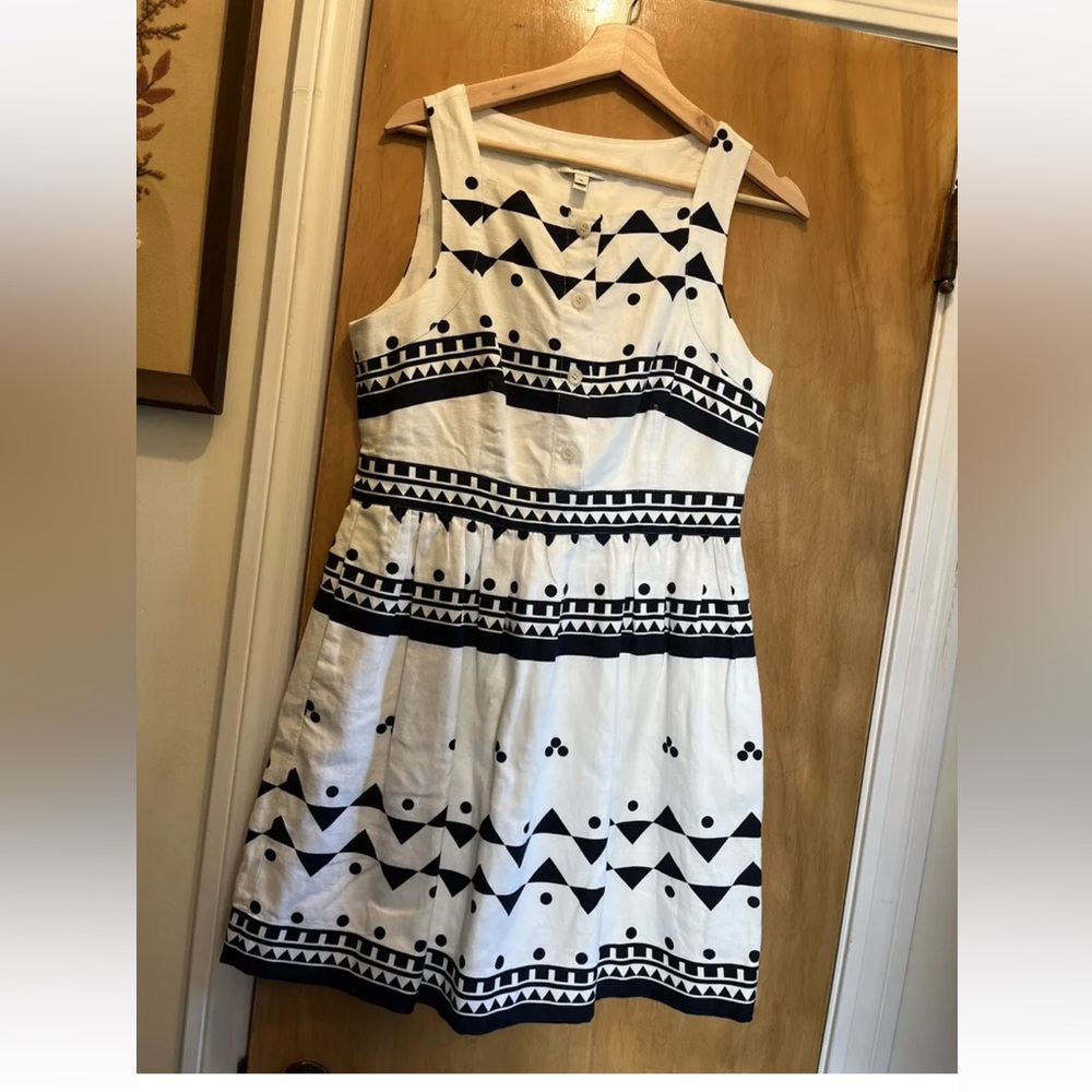 J. Crew shirtwaist pleated skirt Button front pockets sz 10 black & white